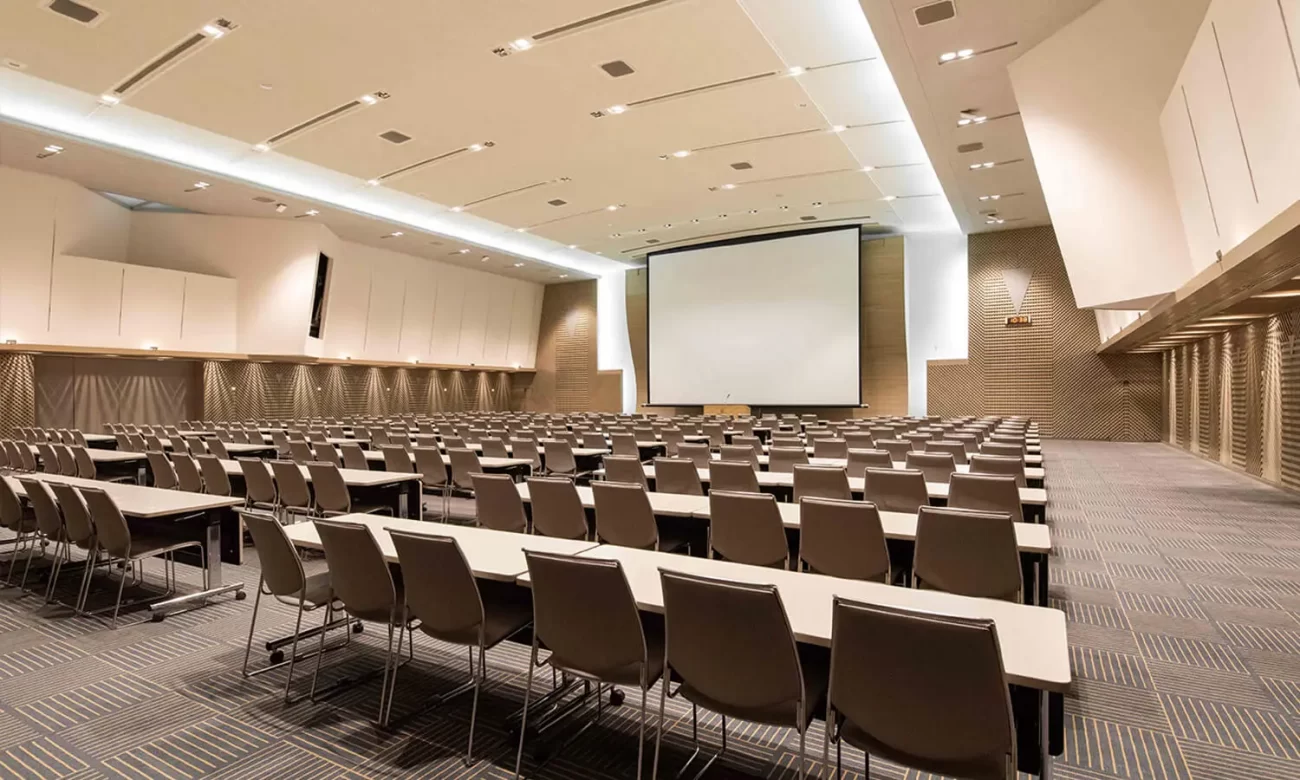 Custom vs. Standard Carpets: What’s Best for Your Conference Hall? Custom vs. Standard Carpets: What’s Best for Your Conference Hall?